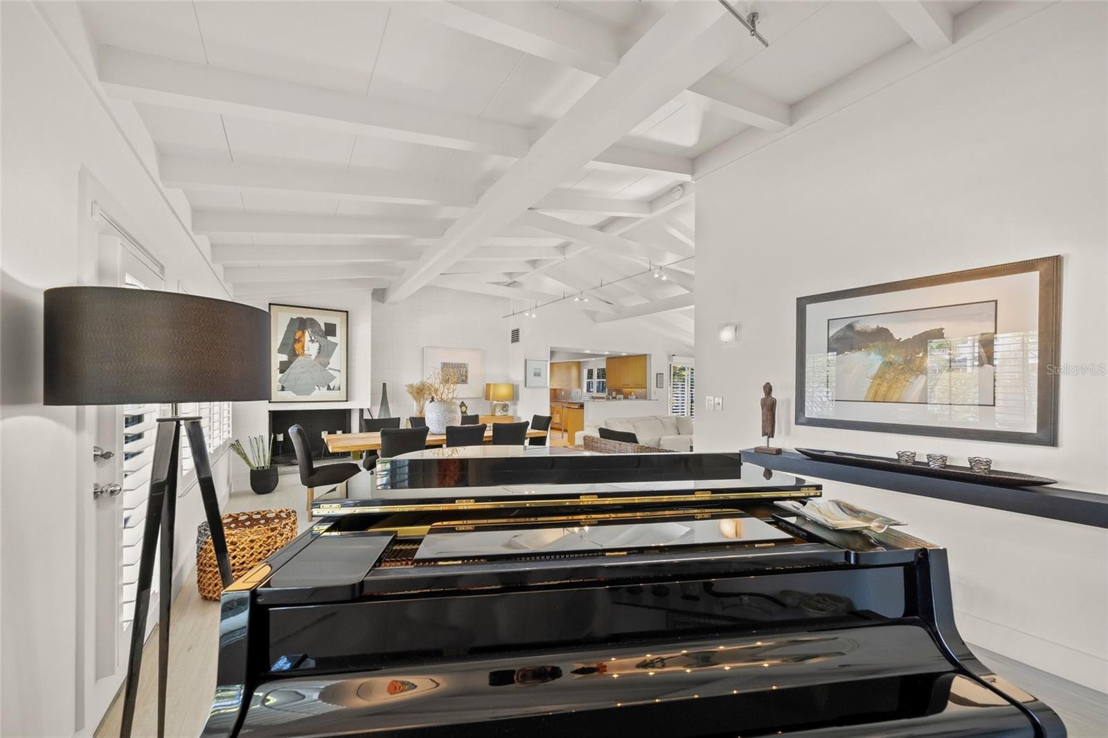 SHORELAND WOODS - Residential