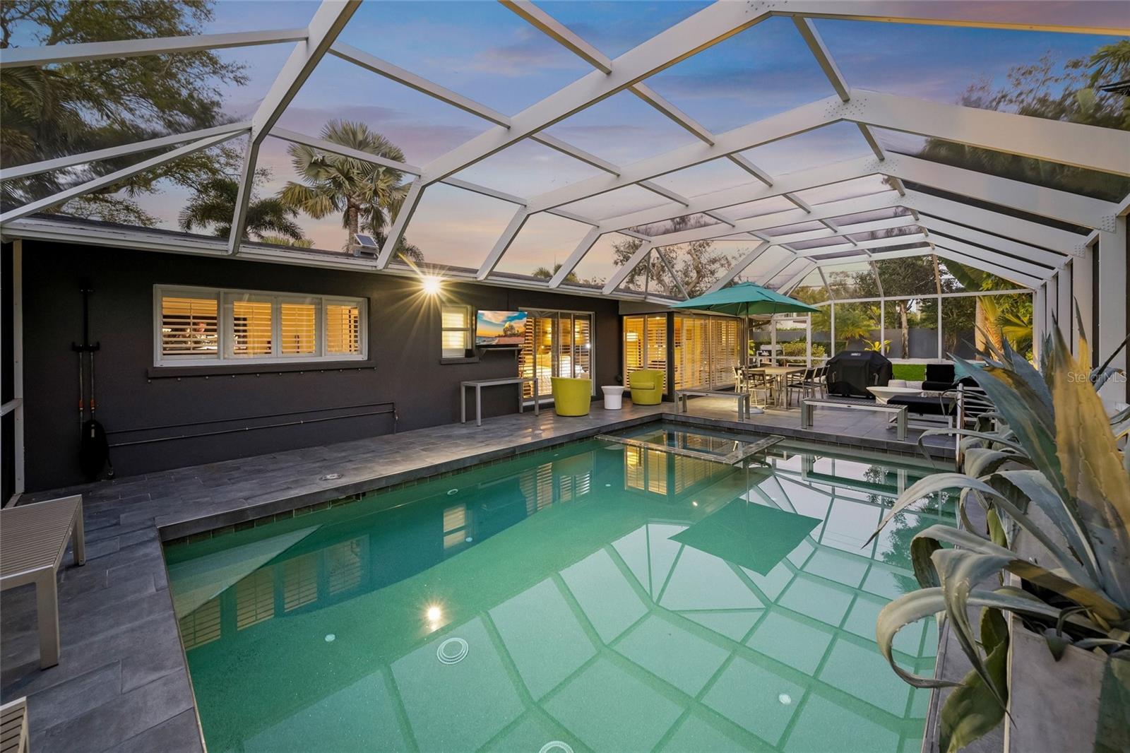 SHORELAND WOODS - Residential