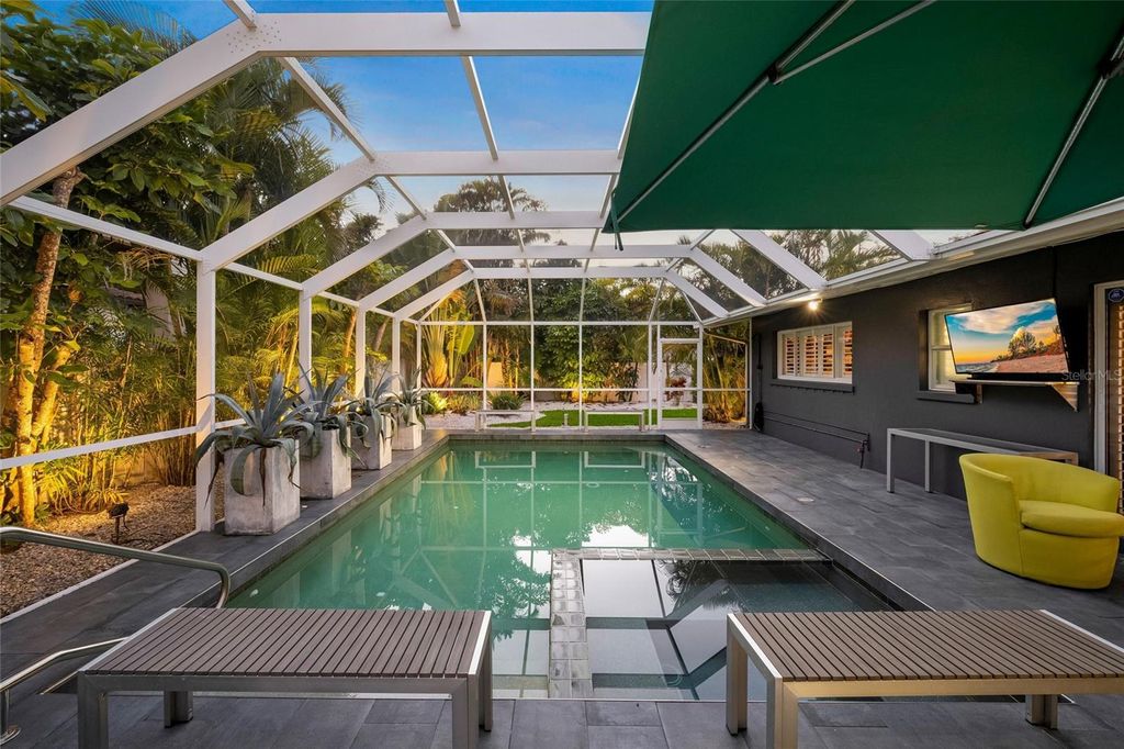 Photo of 1780 Spring Creek Drive, Sarasota, FL 34239 (MLS # A4681932)