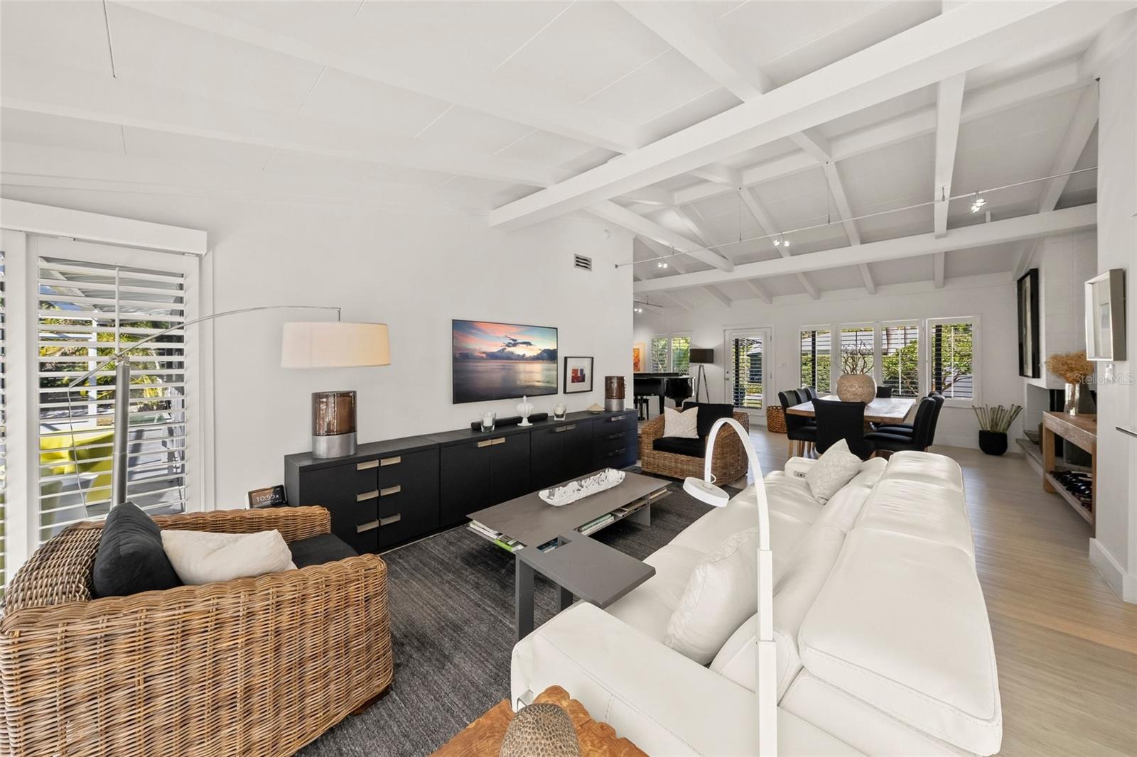 SHORELAND WOODS - Residential