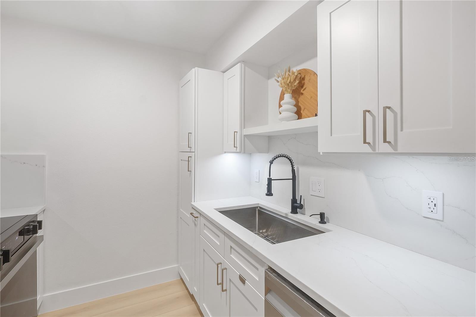 WRENWOOD CONDO - Residential