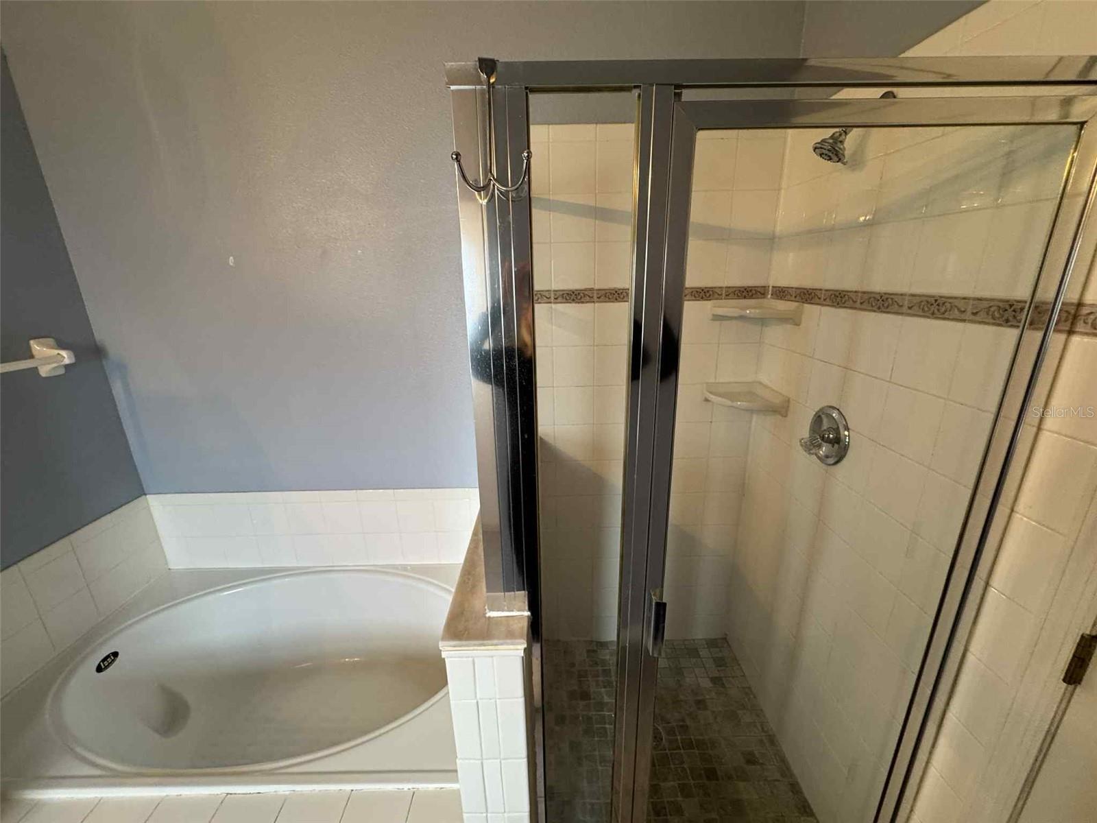 ROYAL RDG PH 2 - Residential Lease