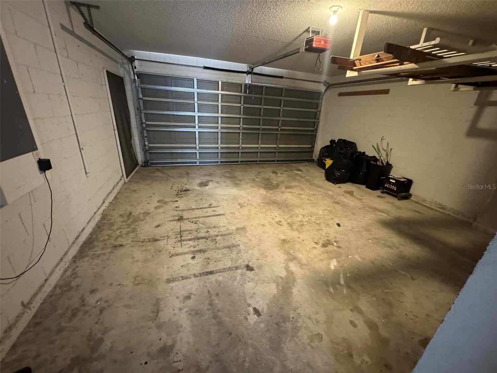 ROYAL RDG PH 2 - Residential Lease