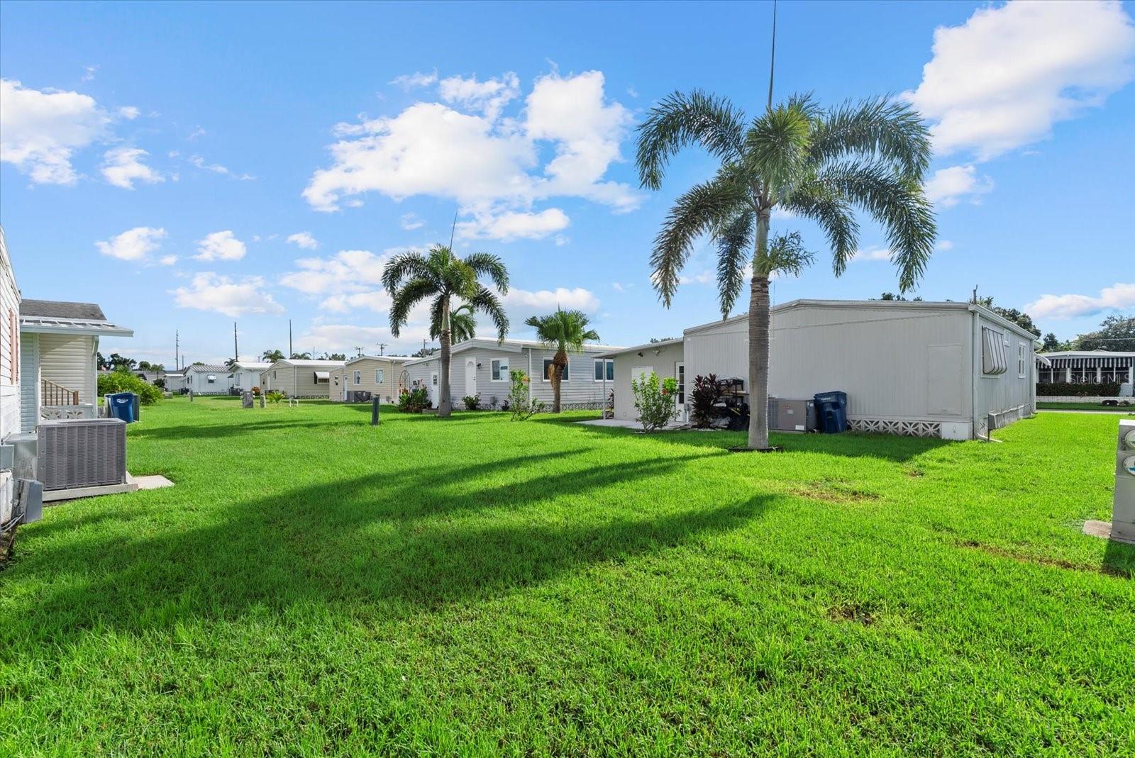 PALM LAKE ESTATES - Residential