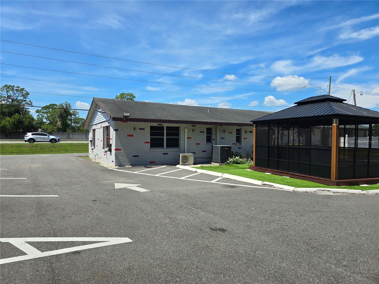 11203 US HIGHWAY 441
