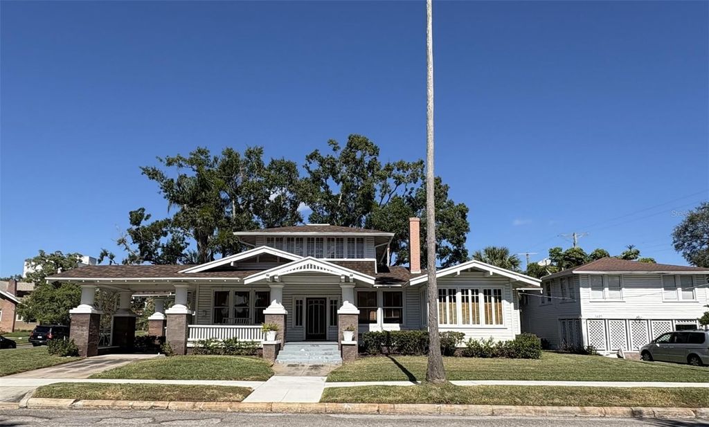 Photo of 1409 W Watrous Avenue, Tampa, FL 33606 (MLS # TB8458478)