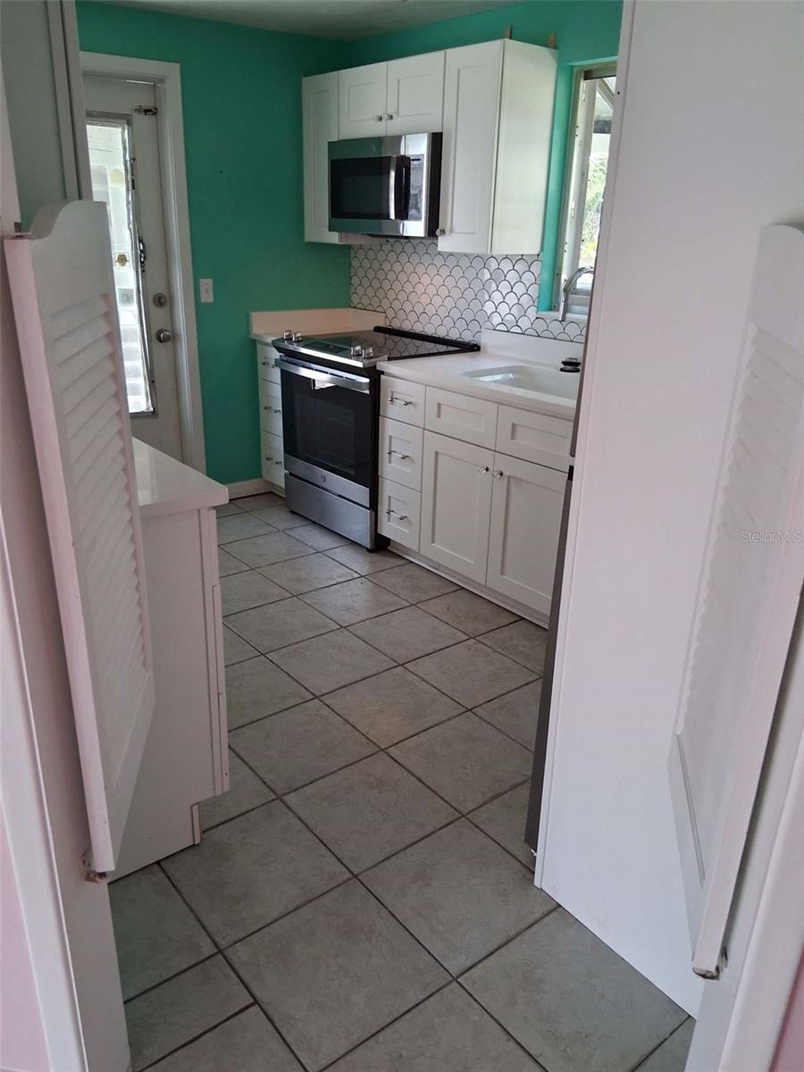 SHADOW LAKES - Residential