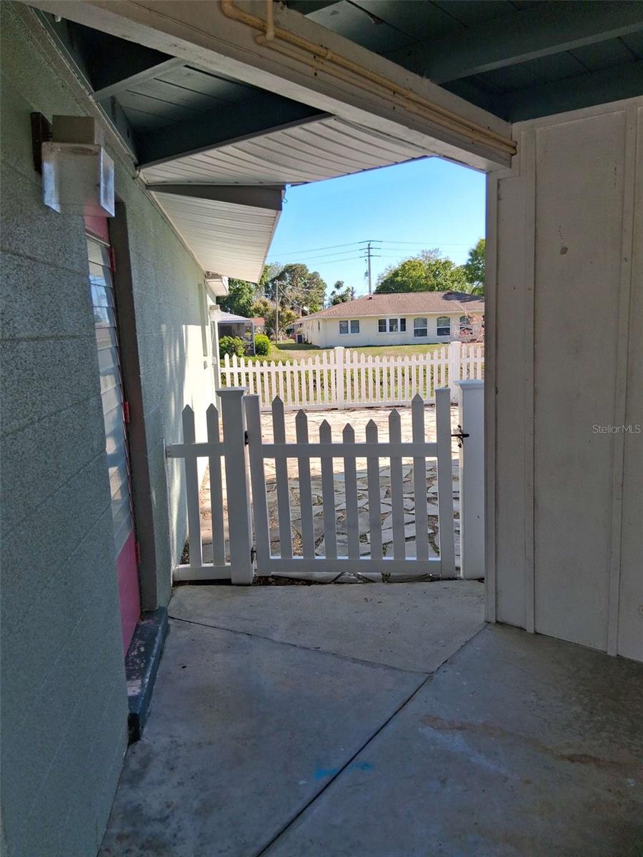 SHADOW LAKES - Residential