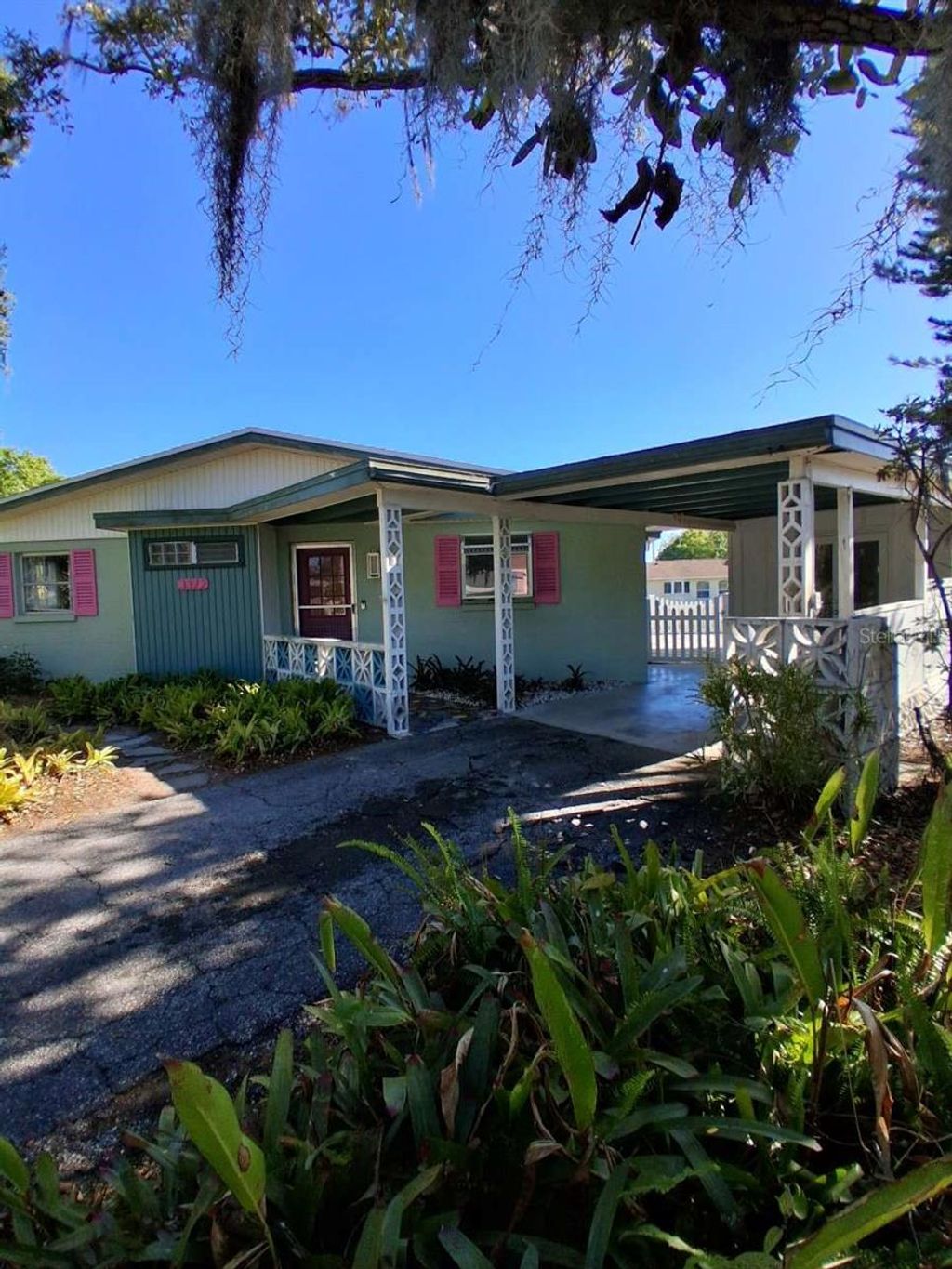 Photo of 3372 Mayflower Street, Sarasota, FL 34231 (MLS # A4687594)