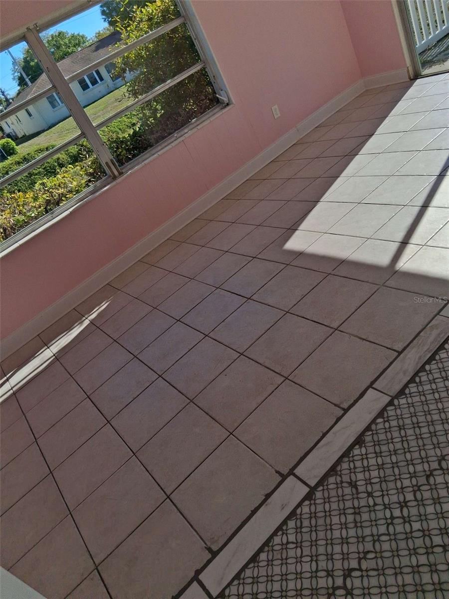 SHADOW LAKES - Residential