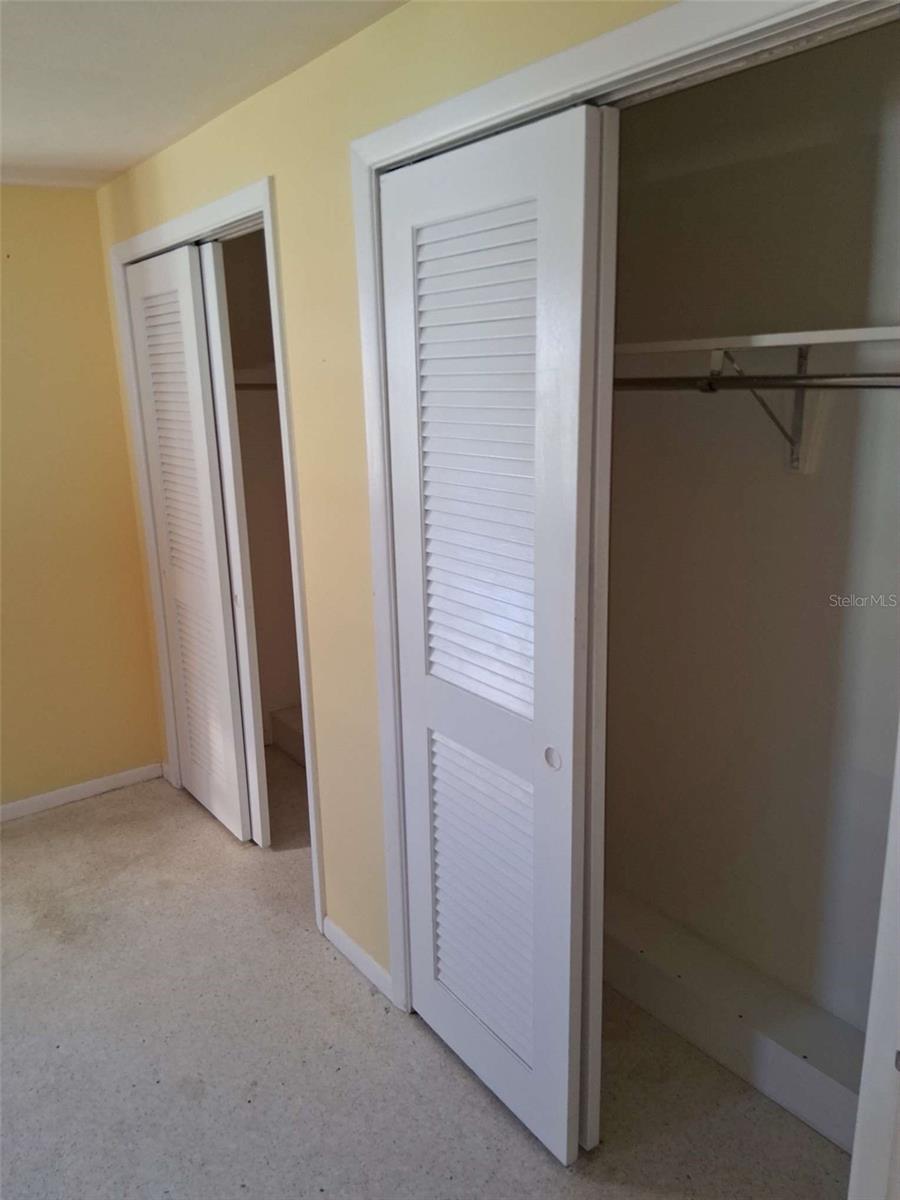 SHADOW LAKES - Residential