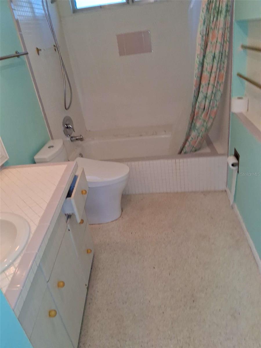 SHADOW LAKES - Residential