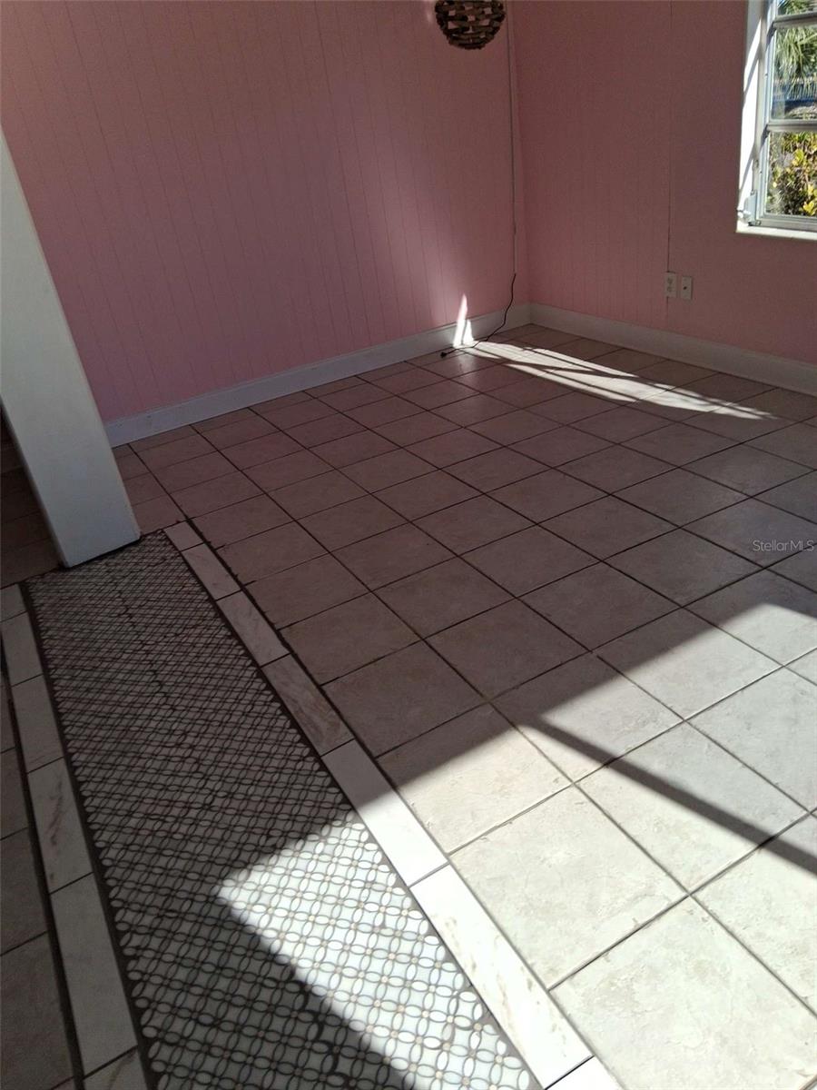 SHADOW LAKES - Residential