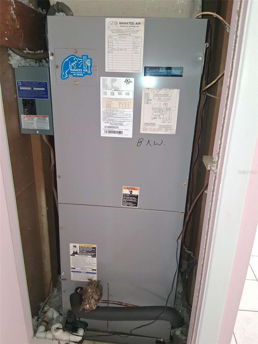 SHADOW LAKES - Residential