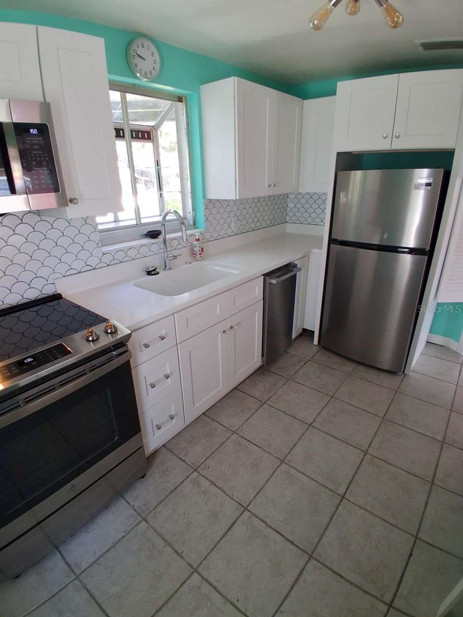 3372 MAYFLOWER STREET