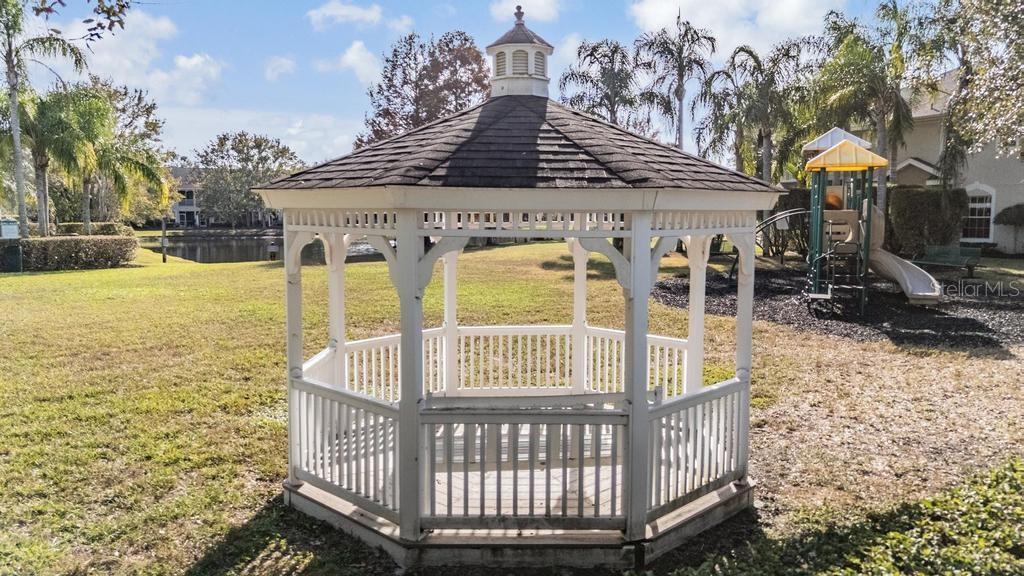 HAMPTON CHASE TWNHMS - Residential