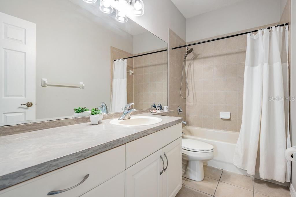 HAMPTON CHASE TWNHMS - Residential