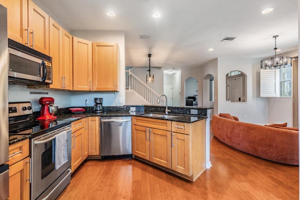 HAMPTON CHASE TWNHMS - Residential