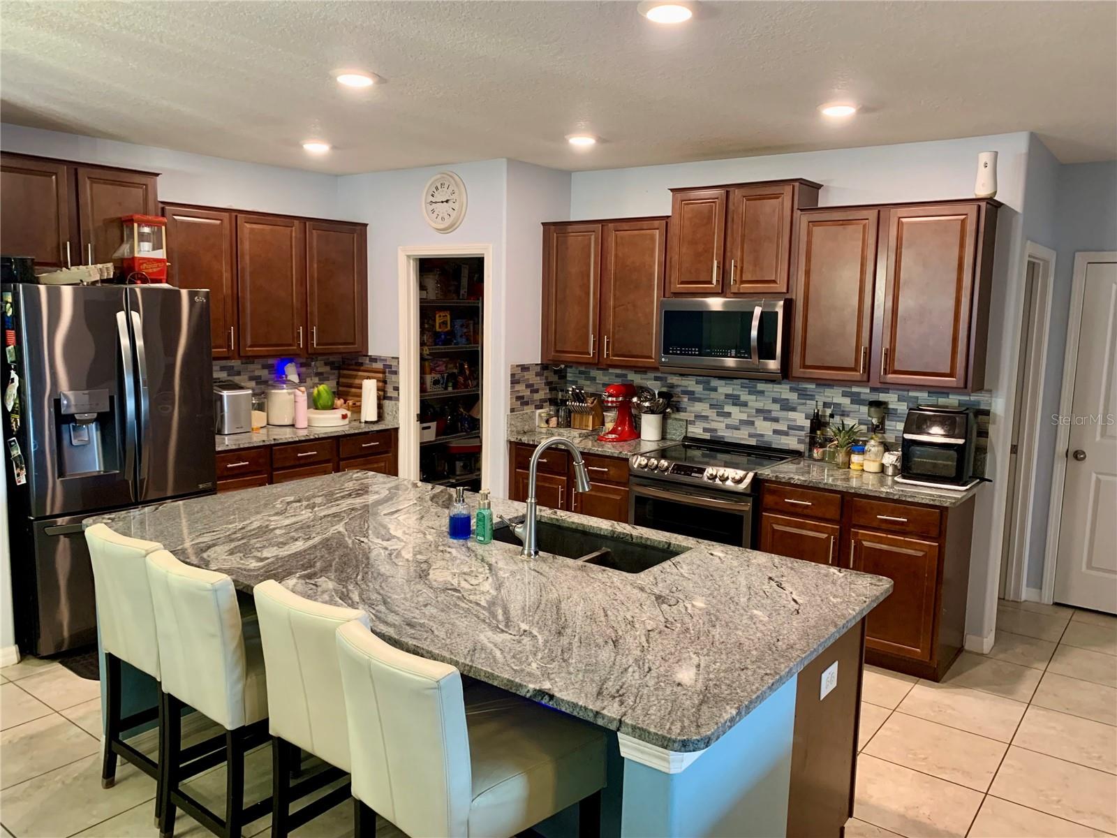 SUNSHINE VILLAGE PH 1A-1/1 - Residential