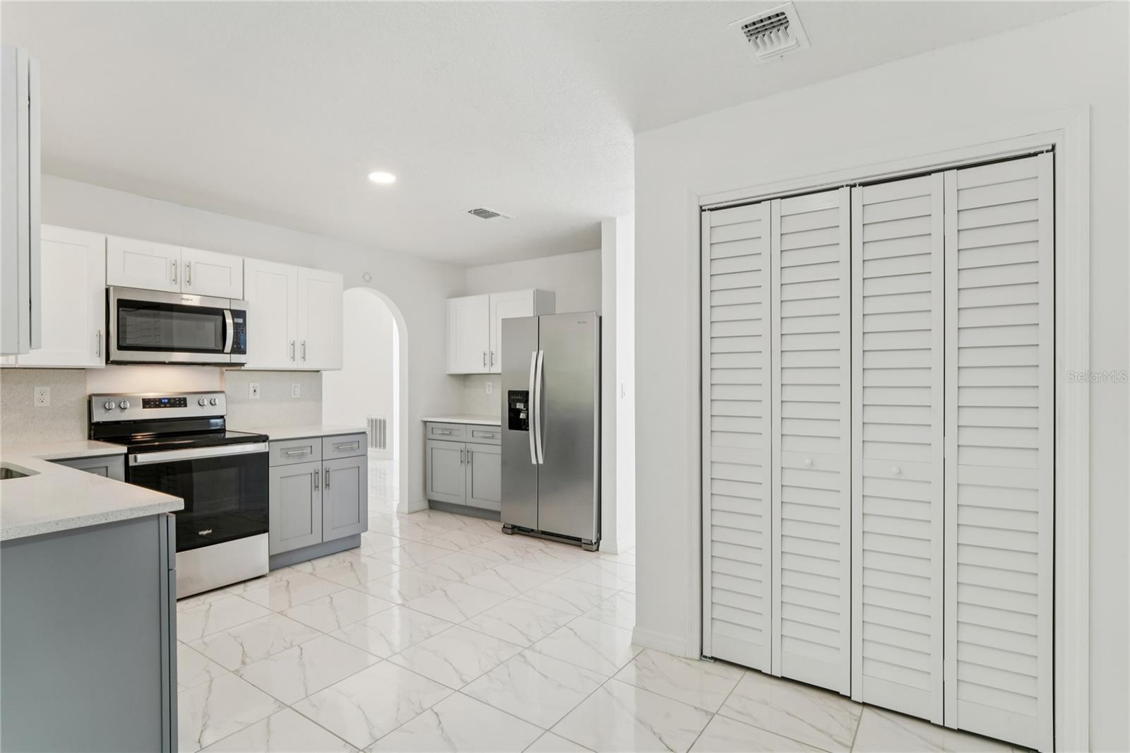 SPRING HILL - Residential