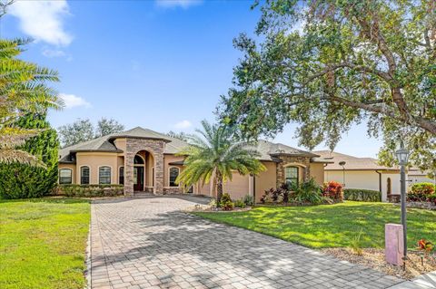 A home in LADY LAKE