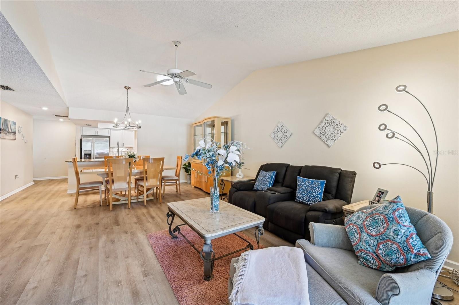 WOODSIDE TERRACE PH 2 - Residential Lease