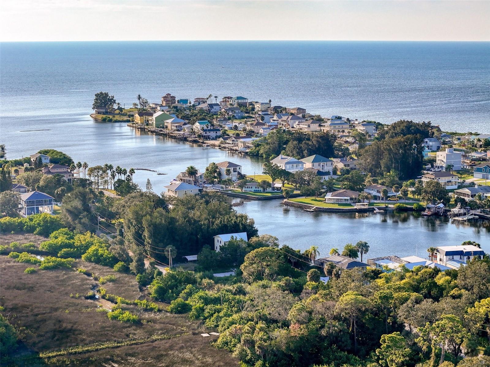 DRIFTWOOD ISLES - Land