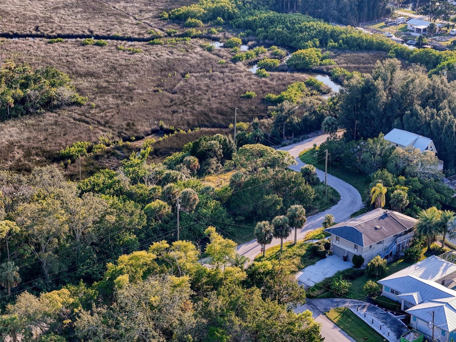 DRIFTWOOD ISLES - Land