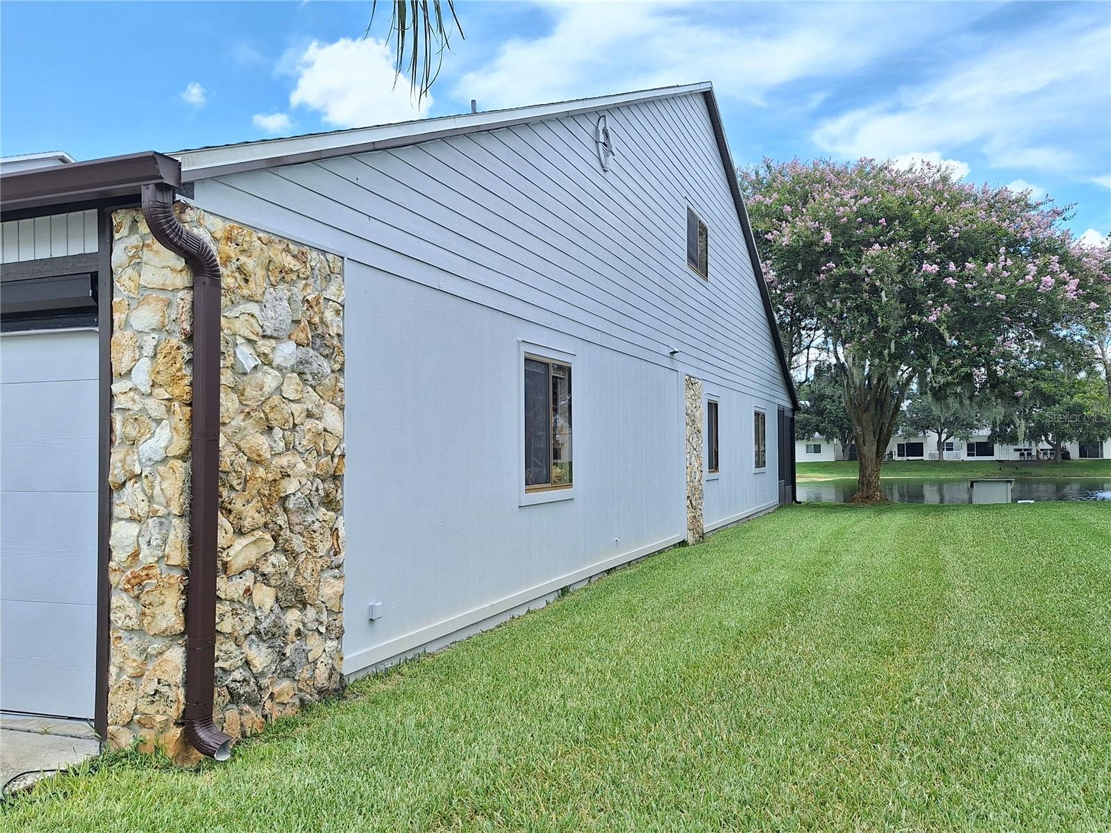 2263 DEERWOOD DRIVE