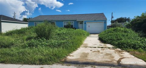 Photo of 11097 Magdalena Avenue, Englewood, FL 34224 (MLS # TB8422688)