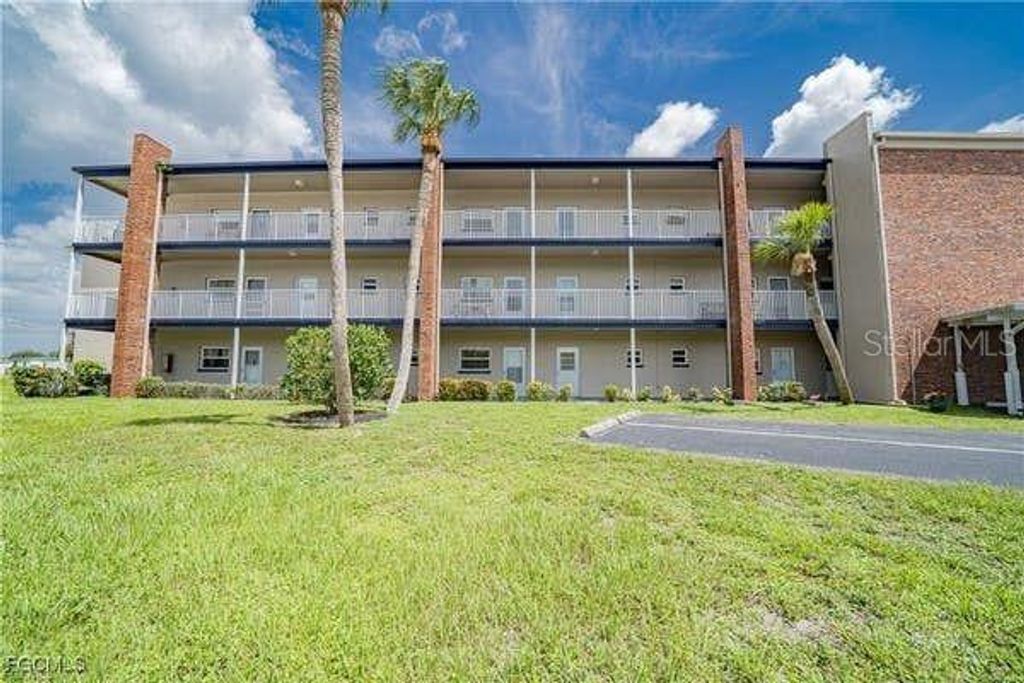 Photo of 3100 Harbor Boulevard #102, Port Charlotte, FL 33952 (MLS # C7528237)