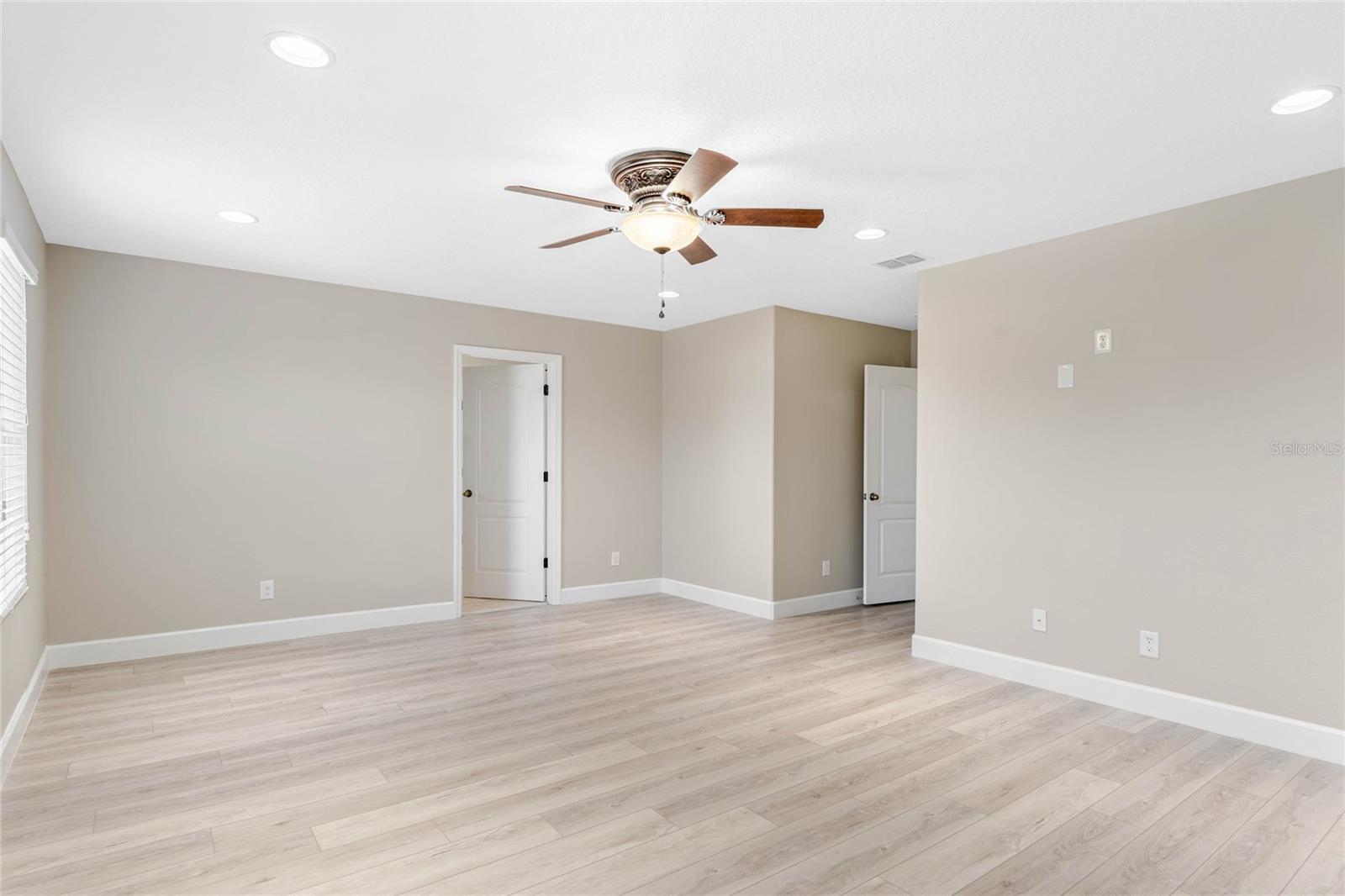 VILLAGES/WESMERE PH 3 - Residential Lease