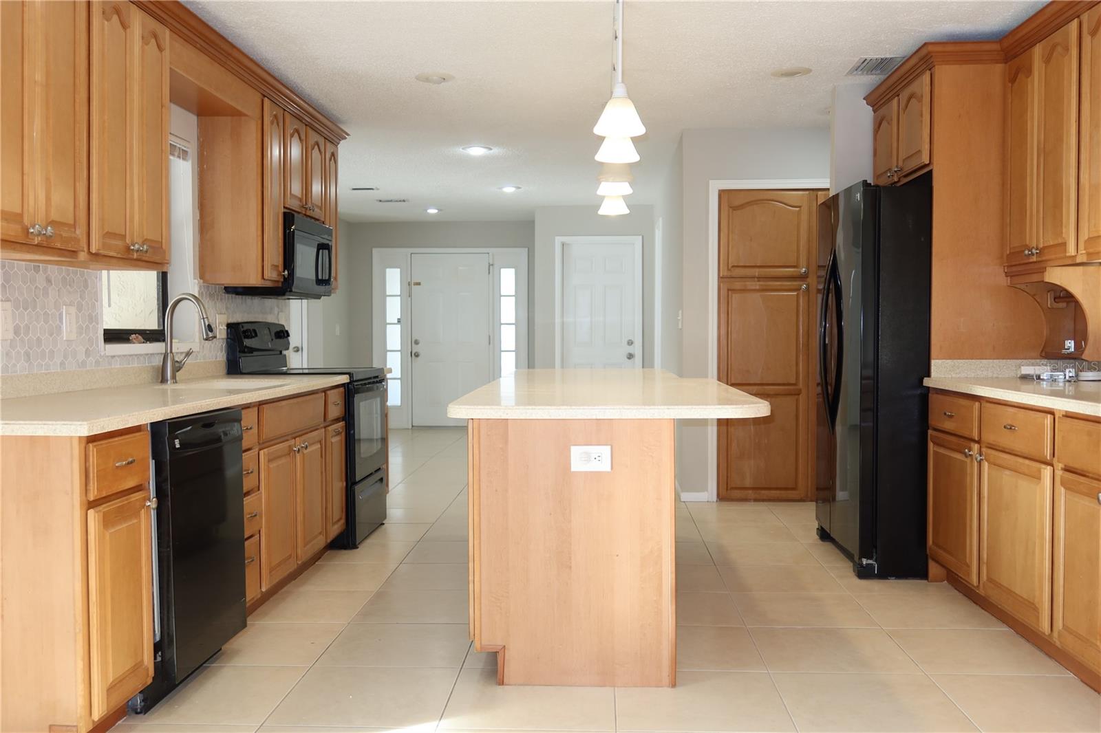 ALOHA GARDENS - Residential