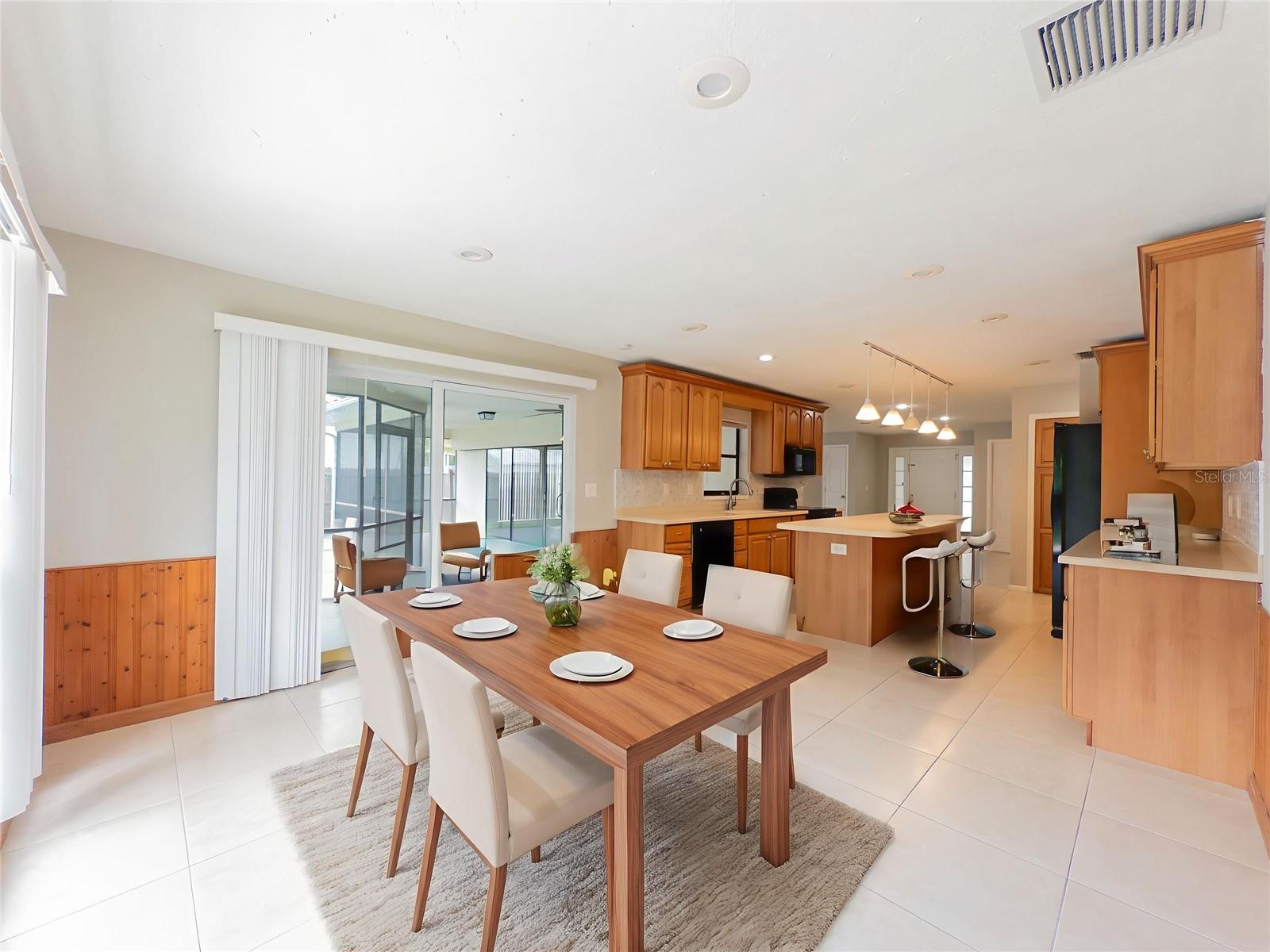 ALOHA GARDENS - Residential