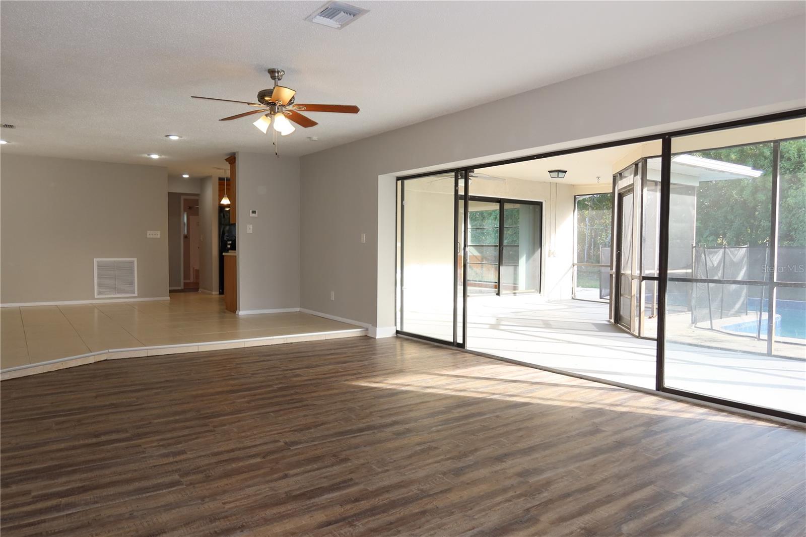 ALOHA GARDENS - Residential