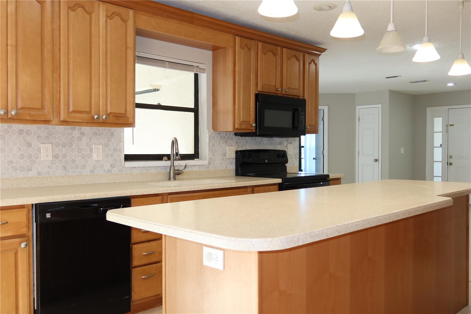 ALOHA GARDENS - Residential