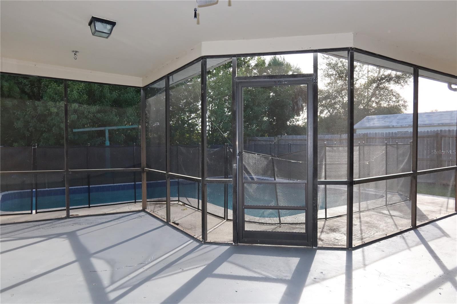 ALOHA GARDENS - Residential