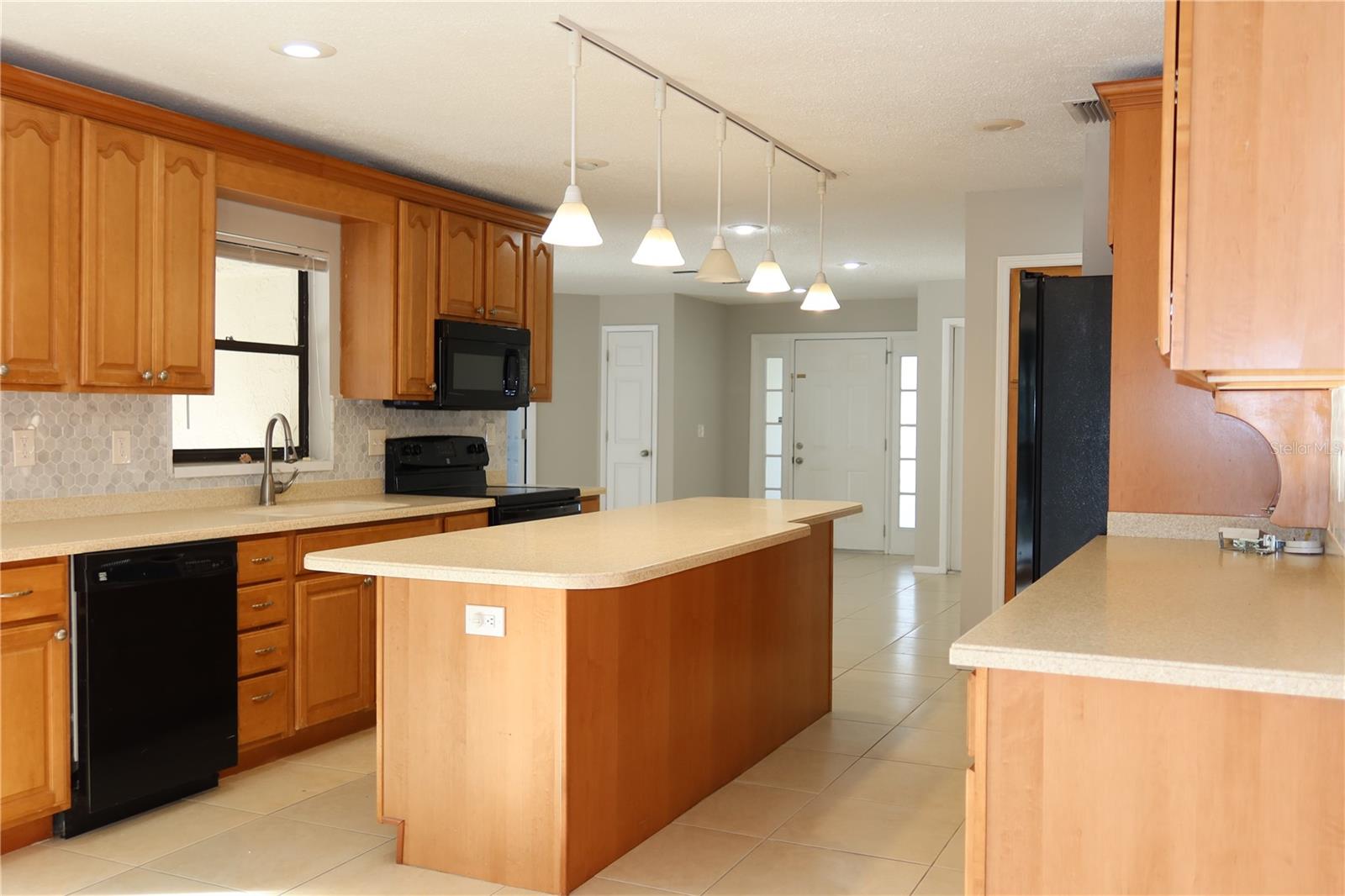 ALOHA GARDENS - Residential