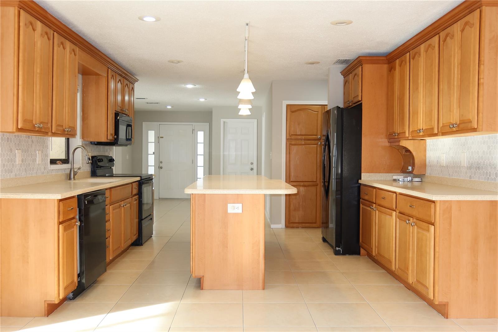 ALOHA GARDENS - Residential