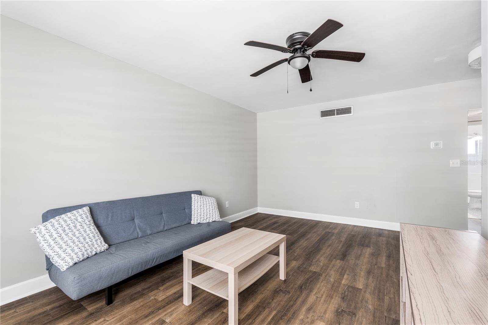 LAKE MAITLAND TERRACE APTS - Residential