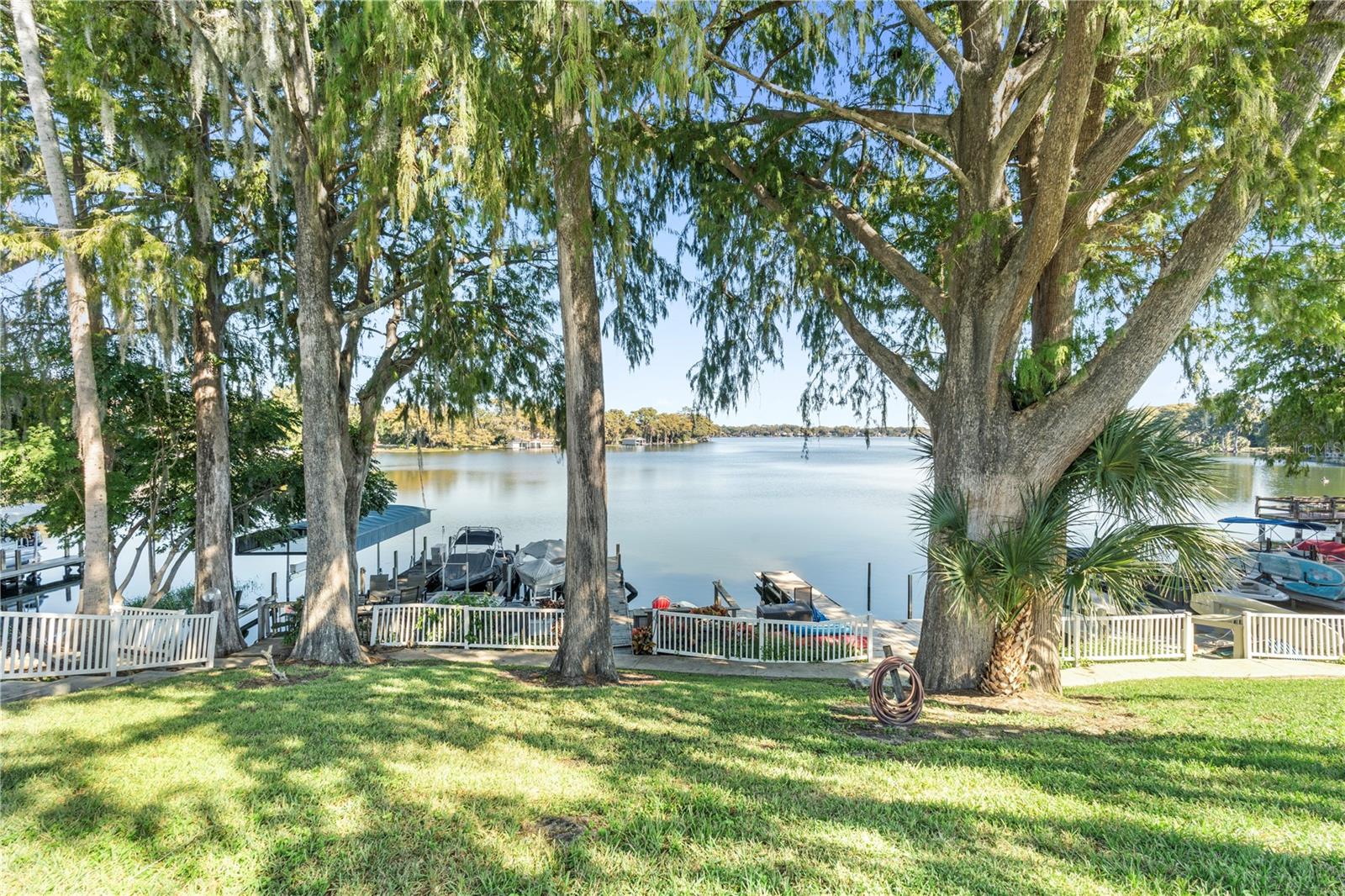 LAKE MAITLAND TERRACE APTS - Residential