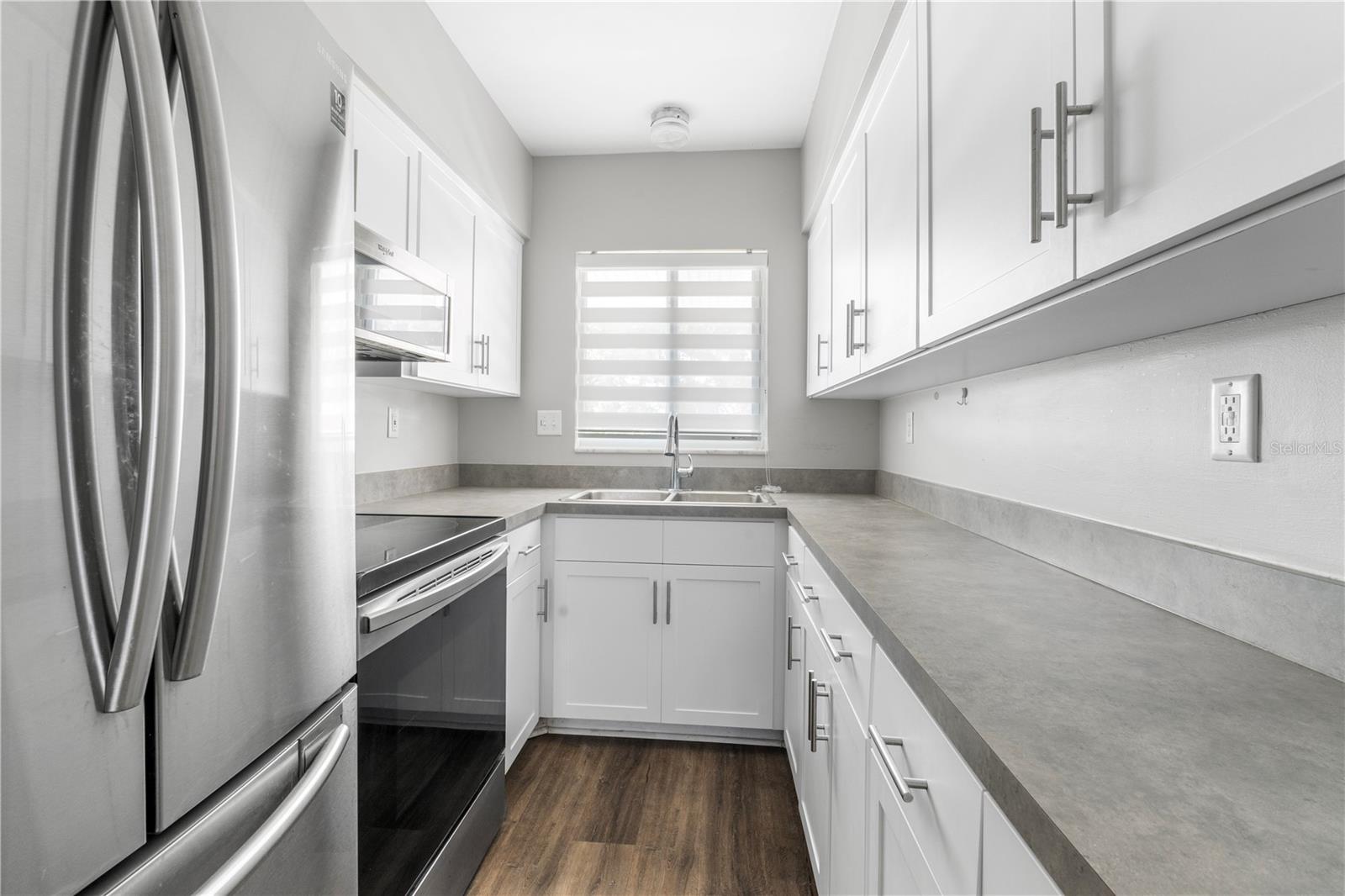 LAKE MAITLAND TERRACE APTS - Residential