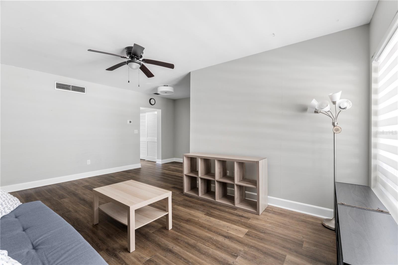 LAKE MAITLAND TERRACE APTS - Residential