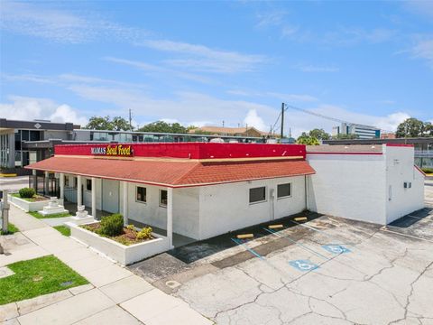Photo of 518 E Memorial Boulevard, Lakeland, FL 33801 (MLS # O6421987)