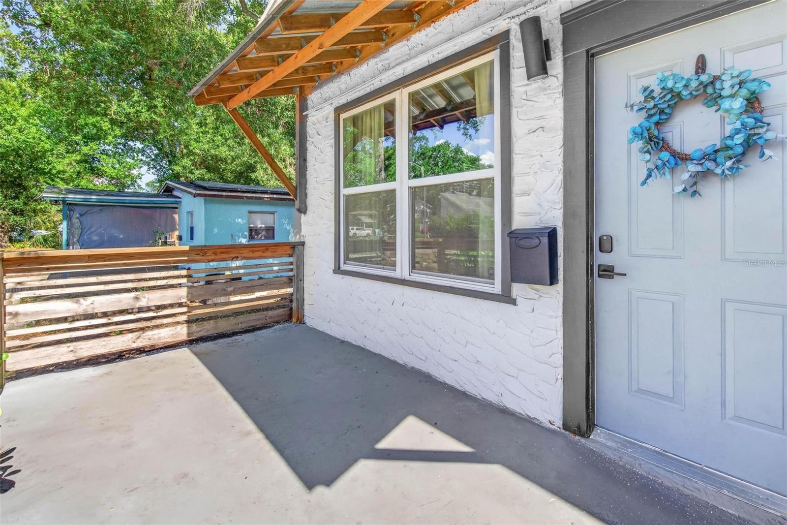 SOUTH SHADOW LAWN - Residential