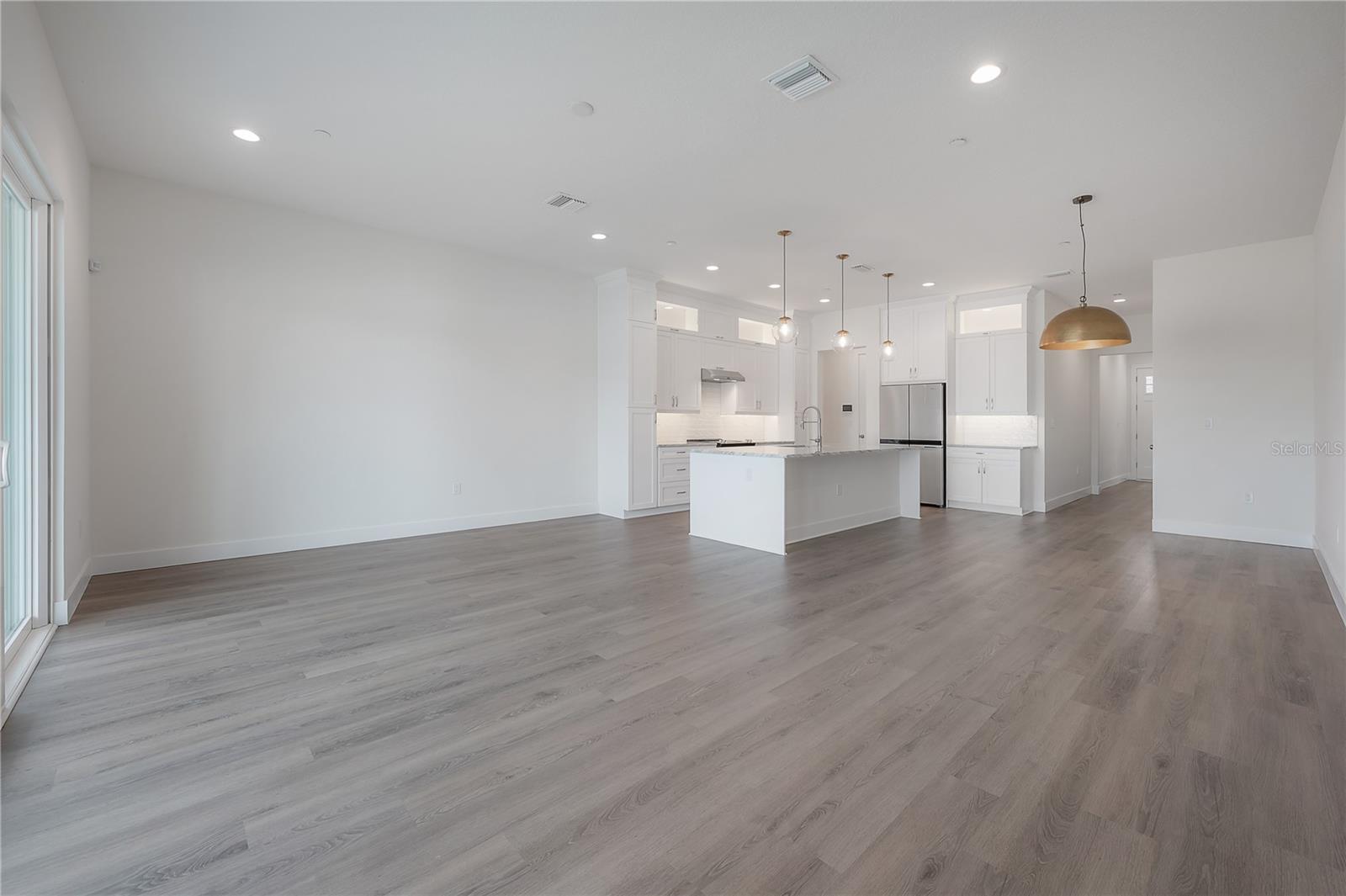 SEMINOLE LANDINGS TOWNHOMES - Residential