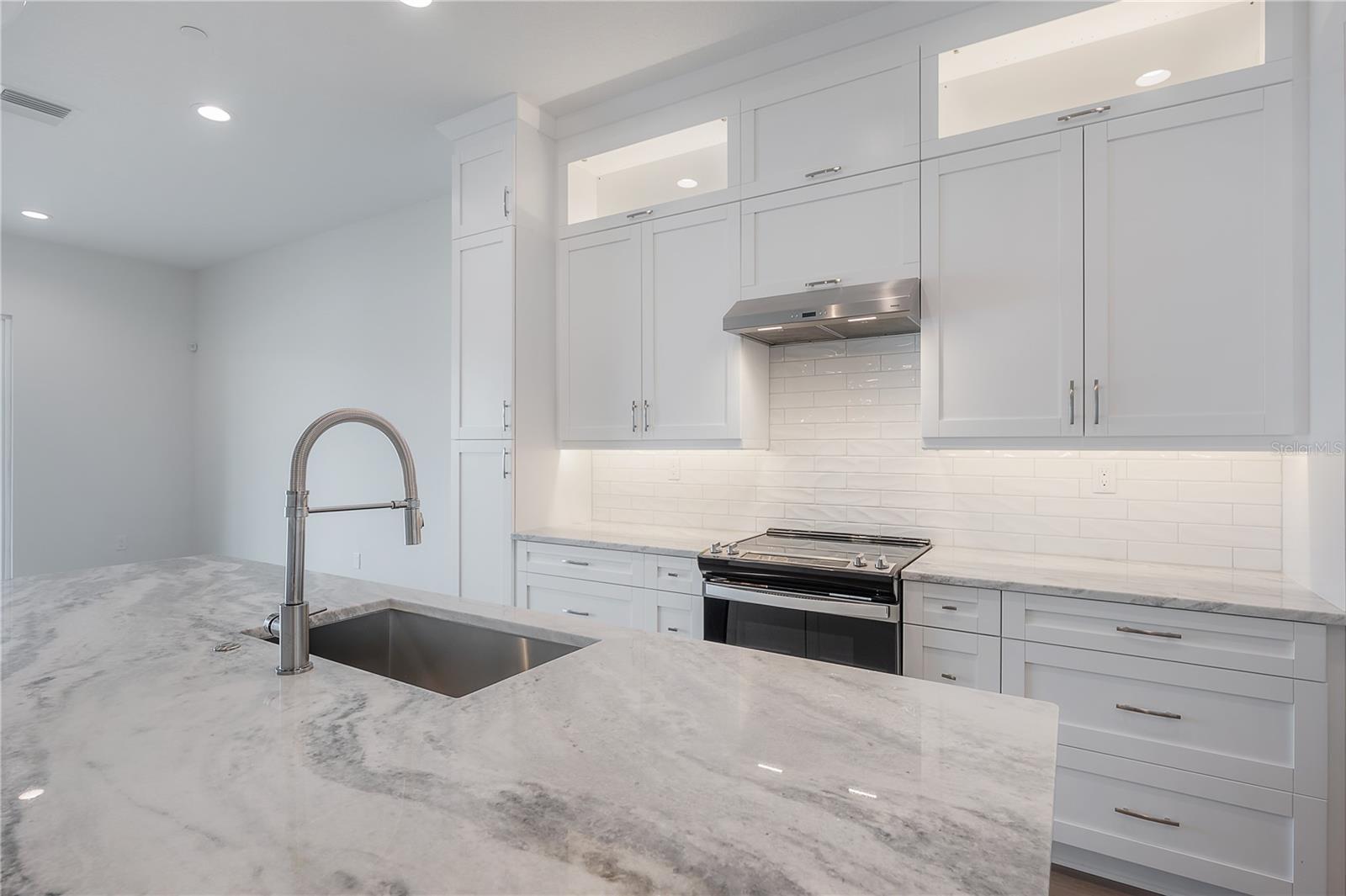 SEMINOLE LANDINGS TOWNHOMES - Residential