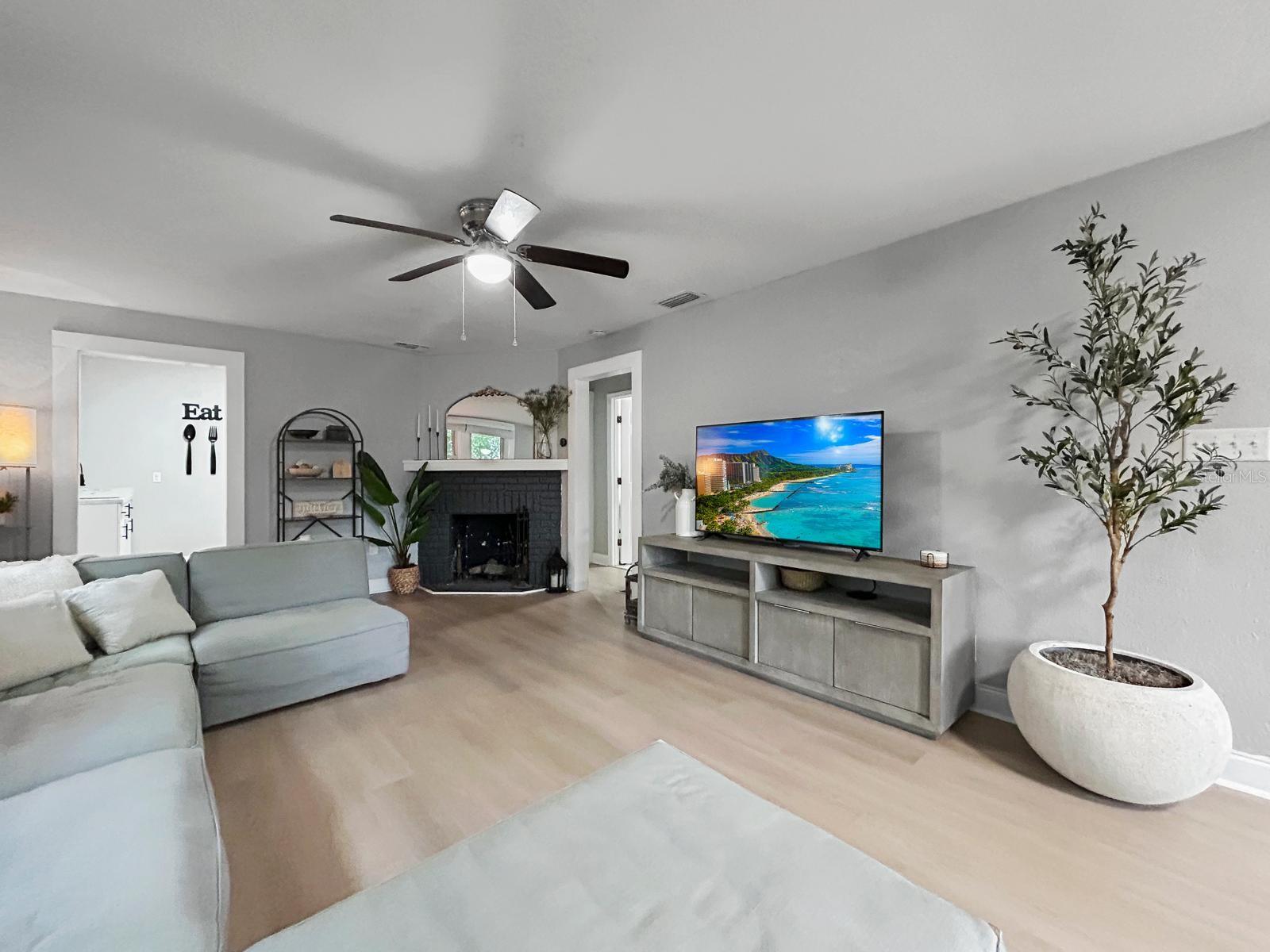 KENILWORTH SUB - Residential