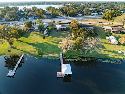 A home in WINTER HAVEN