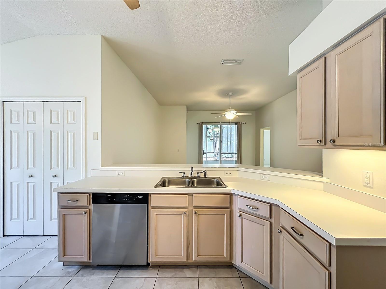 GEORGETOWNE UNIT 3 - Residential